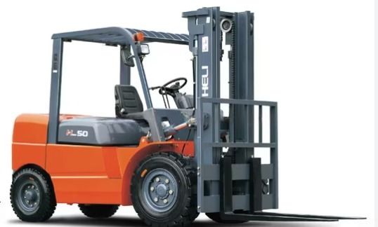 Yükqaldıran dizelli Heli CPCD30, 5 t 3 m