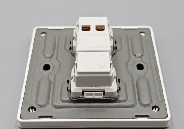 İşıq açarı Modi PK01-10A-1K-B60, Wh