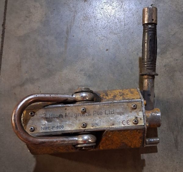 Магнитный подъемник 2000 кг