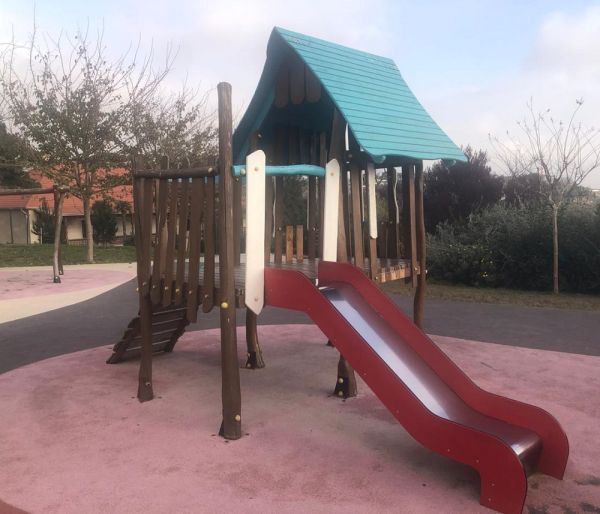 Сруб (домик дерявянный) для детской площадки ŞS 023